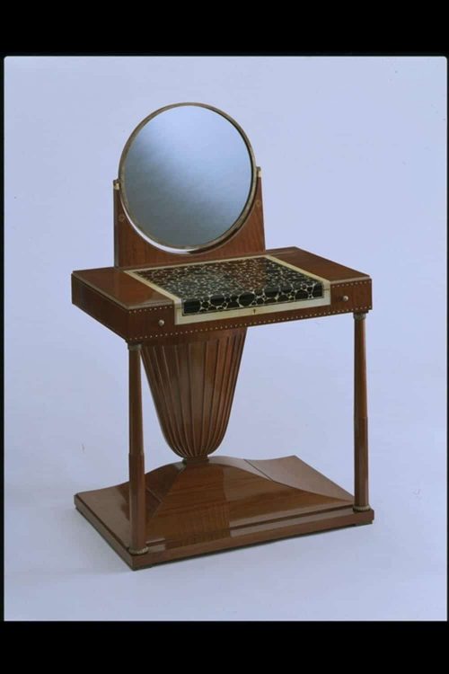 Emile-Jacques Ruhlmann, Lotus dressing table (1923). V&A Museum